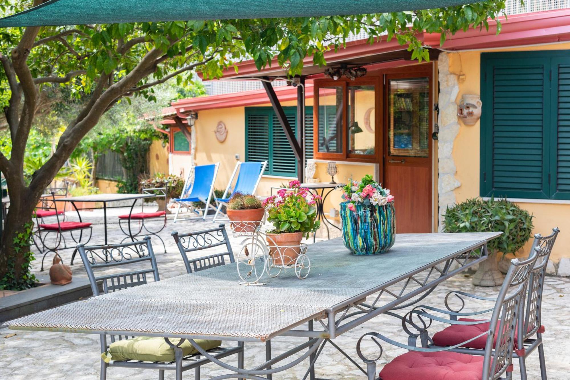 B&B La Nave เนเปิลส์ ภายนอก รูปภาพ